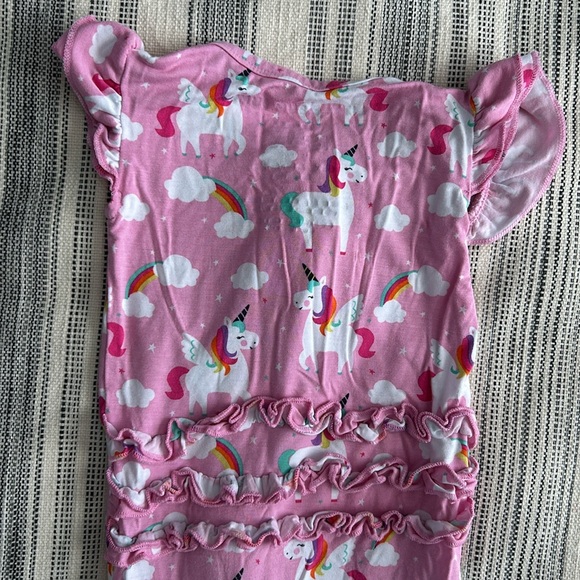 Bums & Roses (formerly Little Bum Bums) Unicorn Bamboo Romper short sleeve - Picture 4 of 5